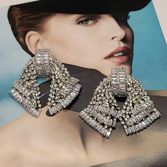 Estate AB Luxury Palace Chic Crystal Exaggerated Bow Silver Dangle Earrings - Picture 16 of 16